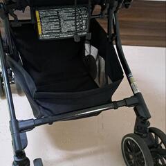 combi 対面＆背面ベビーカーとレインカバー＆シートカバーの画像