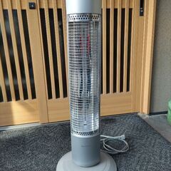 遠赤電気ストーブ