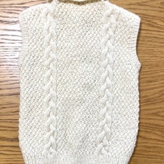 キッズ  ニットベスト  サイズ130位の画像