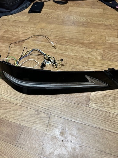 30前期ヴェルファイアCRYSTALEYEガーニッシュ