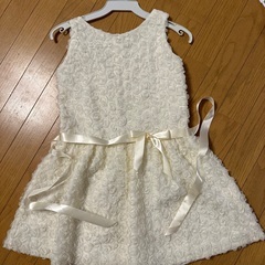 子供用　８歳から１０歳くらいまで　ドレス