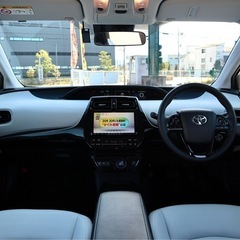 R1 プリウスSツーリングセレクション/後期/検R8.12/モデリスタ/9型ナビの画像