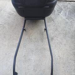 givi　ステイつきバイクリアボックス　の画像