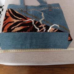 デニム地　バッグの画像