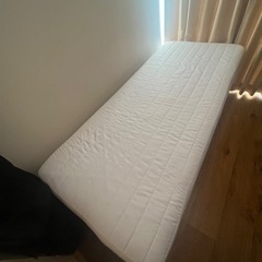 【12/7、12/8午前引き取り限定】無印良品 脚付きマットレス スモールの画像