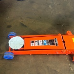 取引中:【美品】バンザイ　フロアジャッキ ガレージジャッキ 低床型 2.0ｔ エアー/手動兼用 ハイストローク MA-200LSの画像