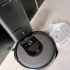 iRobot Roomba ルンバ i7 ロボット掃除機 クリーナー 完動品の画像