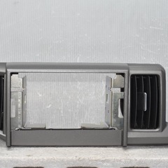 ステップワゴンスパーダ　rk5 9インチナビ用フレーム
