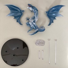 遊戯王　ブルーアイズ　フィギュアの画像