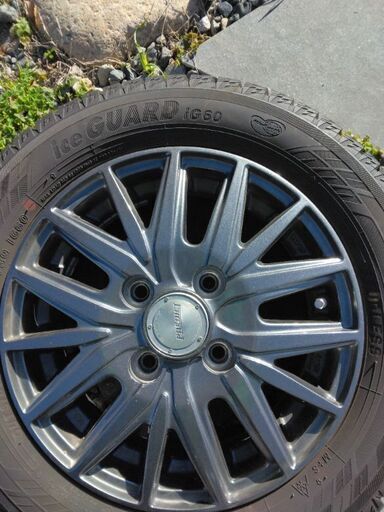 （美品）スタッドレスタイヤ（商談中）