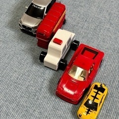 おもちゃ ミニカー②白い木の🚓