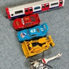 おもちゃ ミニカー④ミニヘリ🇬🇧の長い電車 