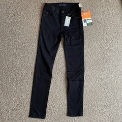 新品 スキニーパンツ 58