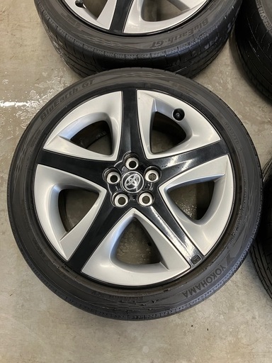 トヨタ　プリウス　ZVW 50 51 ツーリング　純正アルミ　後期