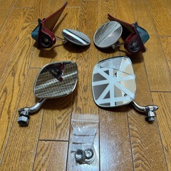 車のレトロミラーの画像
