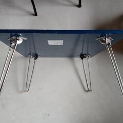 折りたたみテーブルの画像