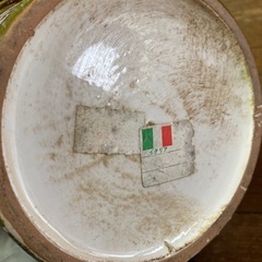 イタリア製の花瓶　アンティーク　花柄　耳付き　陶器製　壺　花器　の画像