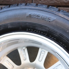 スタッドレス　YOKOHAMA 205/65R15 の画像