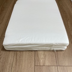 【値下げ】ミニサイズベビー敷布団（カバー付き）の画像