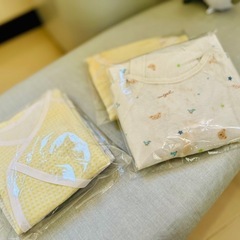 【無料】新生児服8点の画像