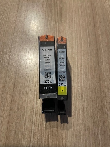 キャノン　純正品インク　　BLACK yellow