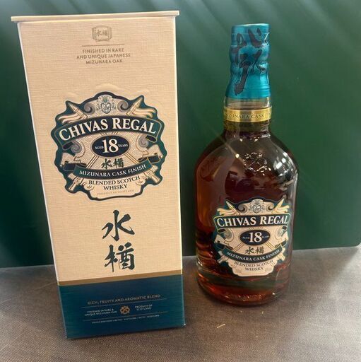 J5350 ‎Chivas Regal シーバスリーガル18年 ミズナラ カスク フィニッシュ 700ml瓶　43度　未開栓　【リユースのサカイ柏店】