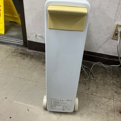 ☆値下げ☆K2411-206 Electrolux オイルヒーター EOH1511 通電確認済み キャスター付き キズ汚れ有り 年式表記なしの画像