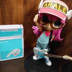 アラレちゃん　ライブ　サンリオコラボ　フィギュアの画像