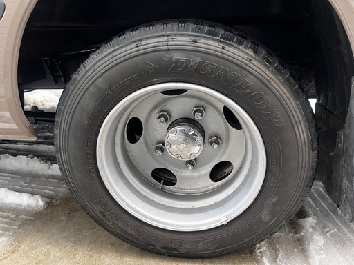 コースター　タイヤ　純正ホイール　215/70R17.5 112/110  