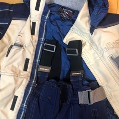 冬に大活躍!ellesseのスノーボーダーの服の画像