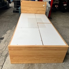 ★受け渡し決まりました。ニトリ　シングルベッドフレーム　収納付き...