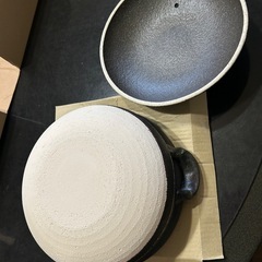 8号サイズ土鍋。新品。３人用で内側フッ素加工直径約25㌢は鍋の深さ9.5㌢の画像