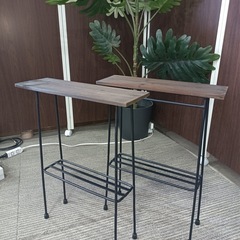 ★[八3118]  サイドテーブル　棚　2個セット　天板寸法42X14㎝  高さ56㎝の画像