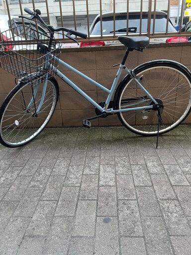 リサイクルショップどりーむ荒田店 No1534 自転車　シティサイクル　２７インチ　LEDライト付き　鍵付き　乗りやすいフラットハンド オオトモ 完成品 自転車 27インチ 組立済 ダイナモライト 6段変速 