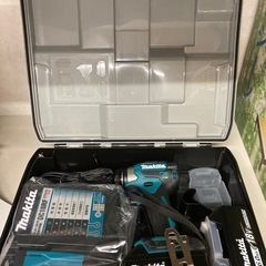 マキタ(Makita) 可変速 充電式インパクトドライバ（青） 18V6Ah バッテリ2本・充電器・ケース付 TD173DRGX  リサイクルショップ宮崎屋　佐土原店　24.11.8F