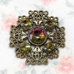 ☆ペンダントヘッド　デザイン系　縦：約4.5ｃｍ横：約4.5ｃｍ　中古品　の画像