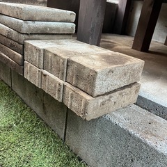 【無料】コンクリート敷石、ブロックあげます！の画像