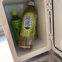 小さな保冷冷蔵庫の画像