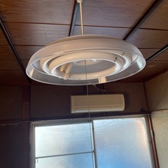照明　電気　蛍光灯
