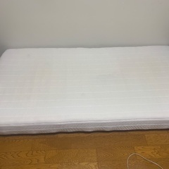 脚付きマットレス(シングルベッド)の画像
