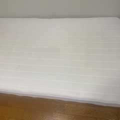 脚付きマットレス(シングルベッド)の画像
