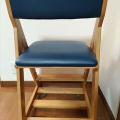 ニトリ　学習イスの画像