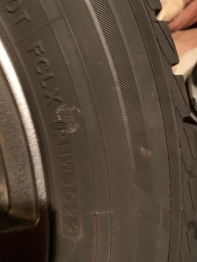 185/65r15冬タイヤ2022年バリ溝 