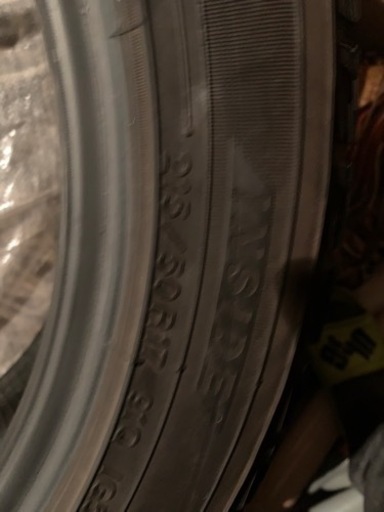 冬タイヤ215/50r17バリ溝！
