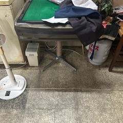 麻じゃん卓の画像