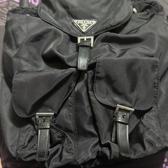 PRADAリュック美品
