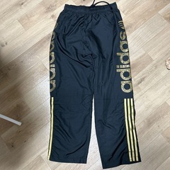 メンズadidasジャージの画像