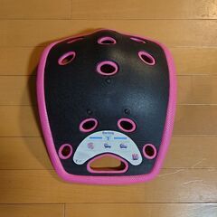 バックジョイ(BackJoy) レギュラーサイズ 骨盤サポートシート 骨盤矯正 姿勢改善 姿勢矯正 猫背 腰痛の画像