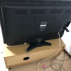 32型テレビ　シャープ　AQUOS 2011年製　テレビ台セットの画像