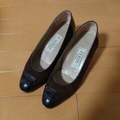 スェードパンプス FERDY